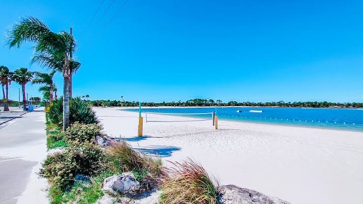 The white-sand beach at Hernando Beach, Florida