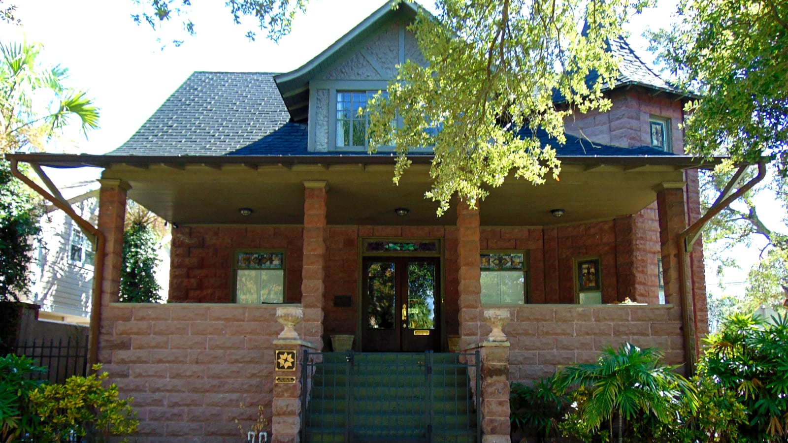 Buying an Older Home in St. Pete and Tampa Bay: What to Look For